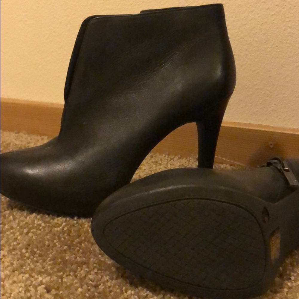 Jessica Simpson heeled booties size 10